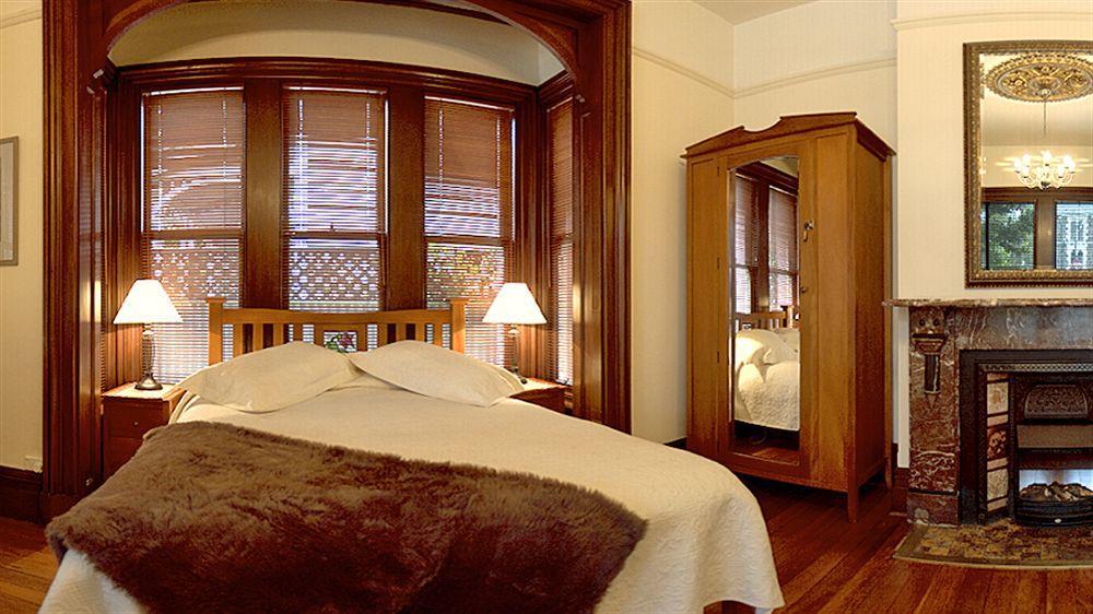 The Classic Villa Christchurch Extérieur photo